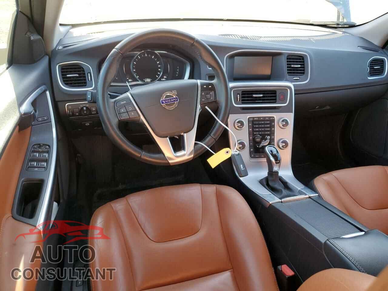 VOLVO S60 2017 - LYV402TK3HB151519