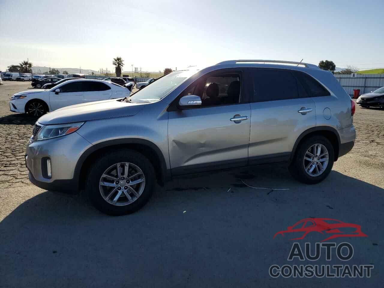 KIA SORENTO 2015 - 5XYKT3A66FG599803