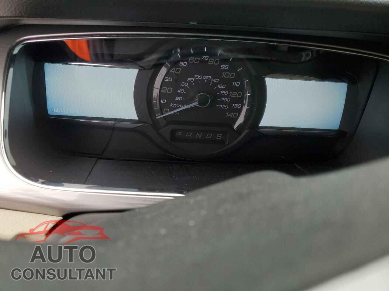 FORD TAURUS 2015 - 1FAHP2E87FG188031