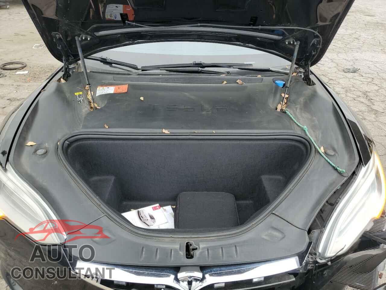 TESLA MODEL S 2018 - 5YJSA1E20JF261556