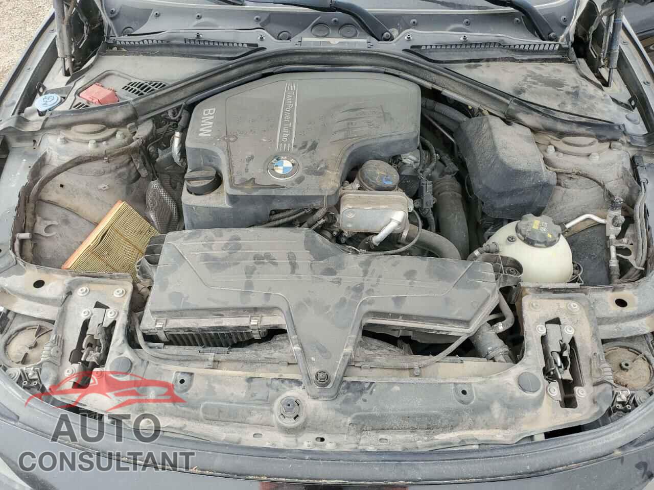BMW 3 SERIES 2016 - WBA8E1G58GNU11619