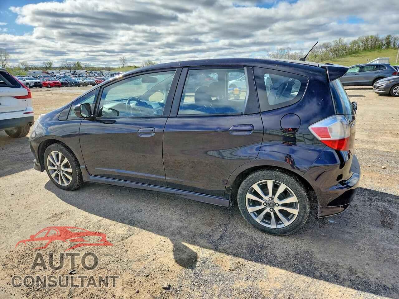 HONDA FIT 2013 - JHMGE8G51DC014752