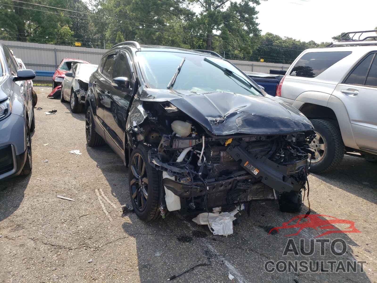 FORD ESCAPE 2017 - 1FMCU0JD6HUC72992