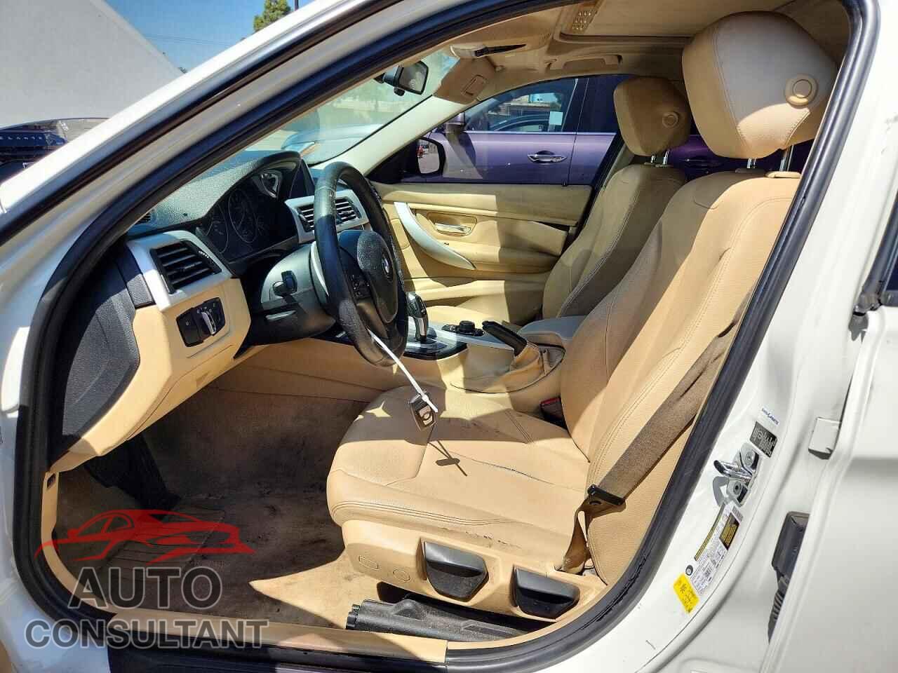 BMW 3 SERIES 2012 - WBA3A5C56CF343747
