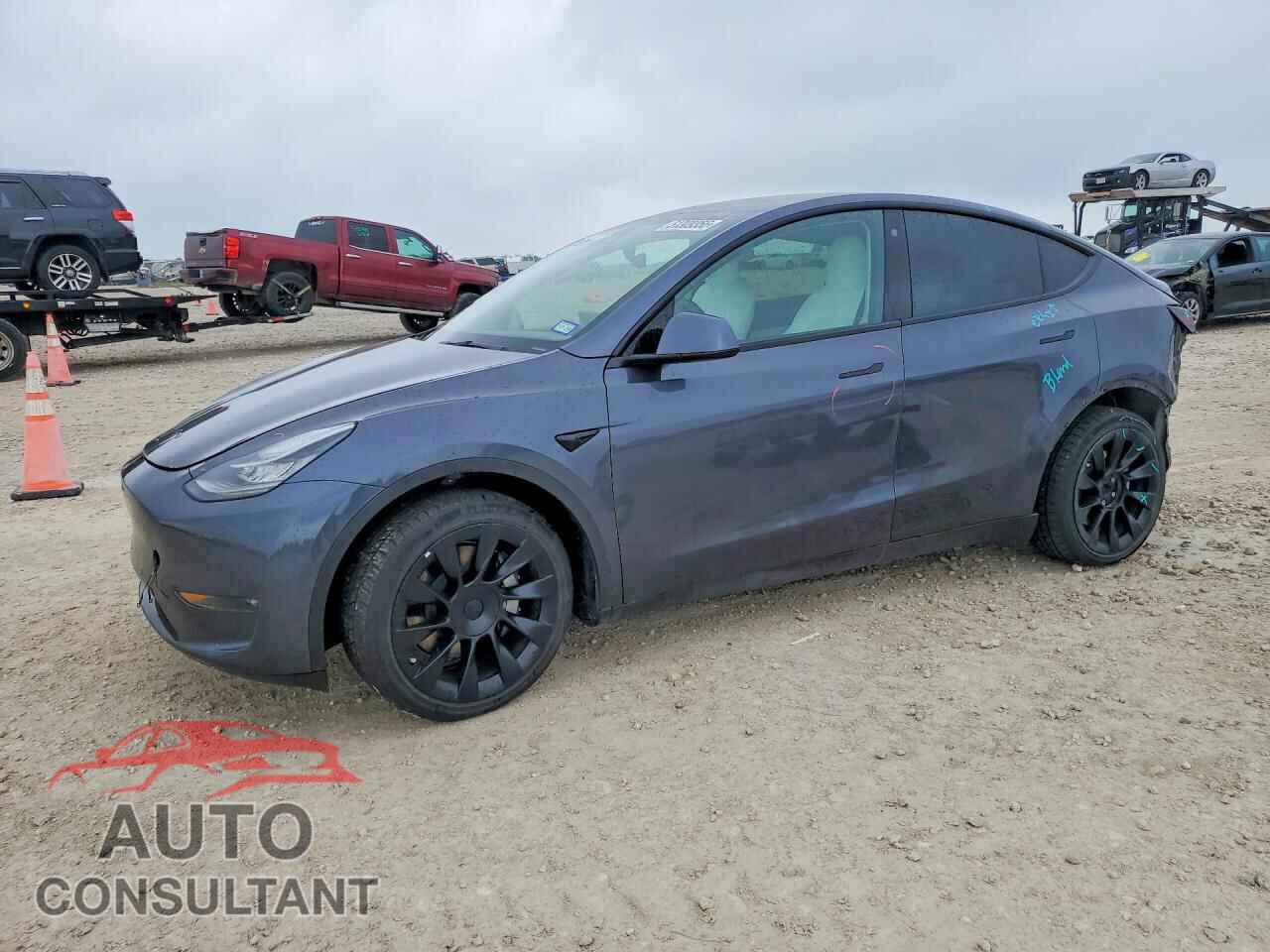 TESLA MODEL Y 2021 - 5YJYGAEE2MF295120