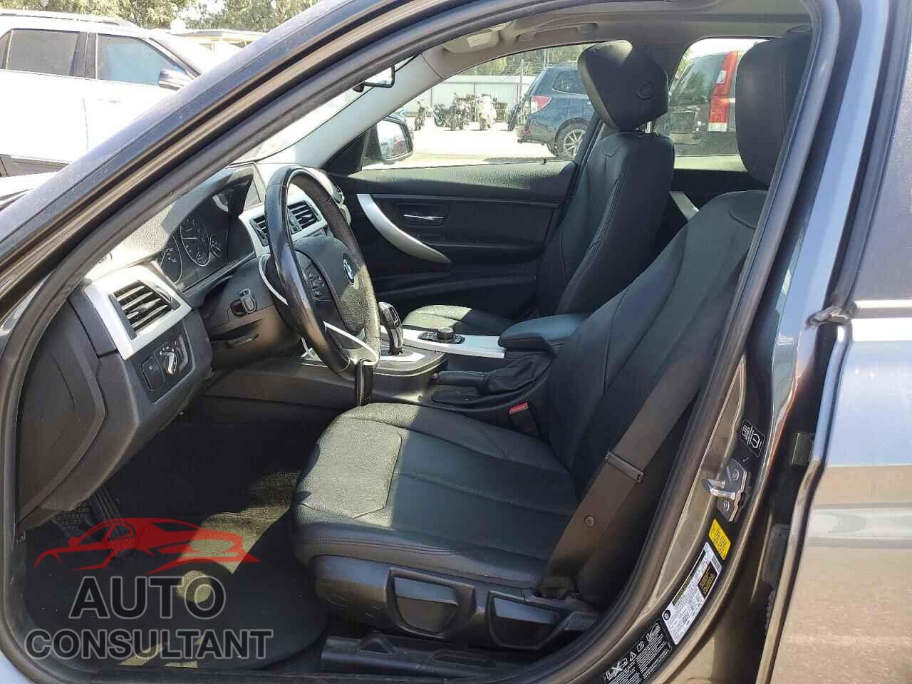BMW 3 SERIES 2013 - WBA3C3C55DF978782