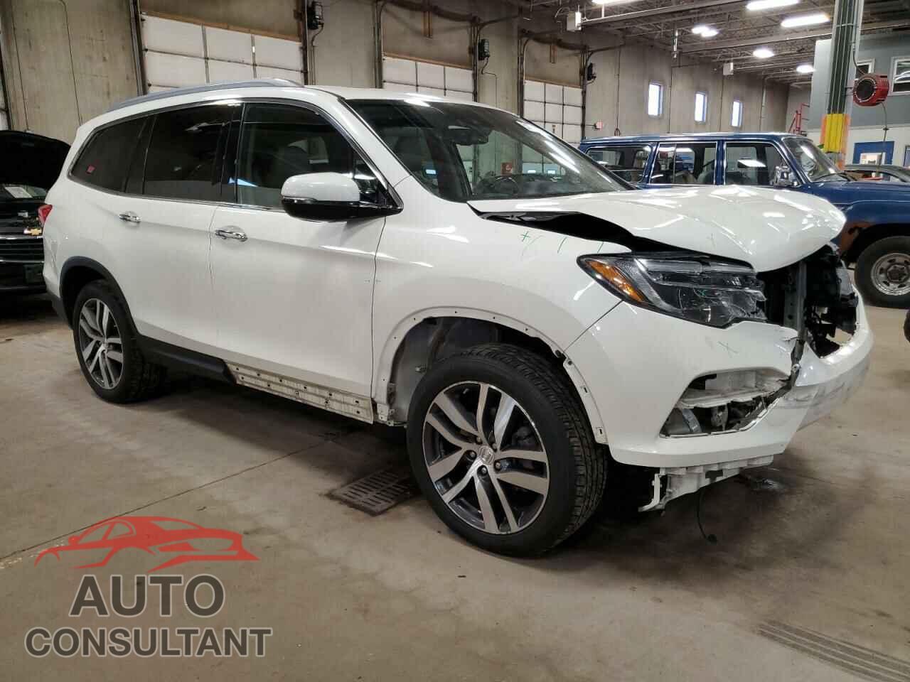 HONDA PILOT 2017 - 5FNYF6H05HB042234