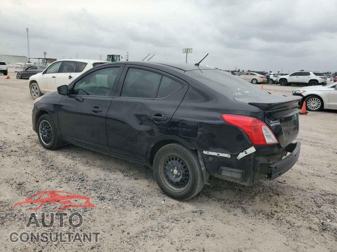 NISSAN VERSA 2017 - 3N1CN7AP3HL884911