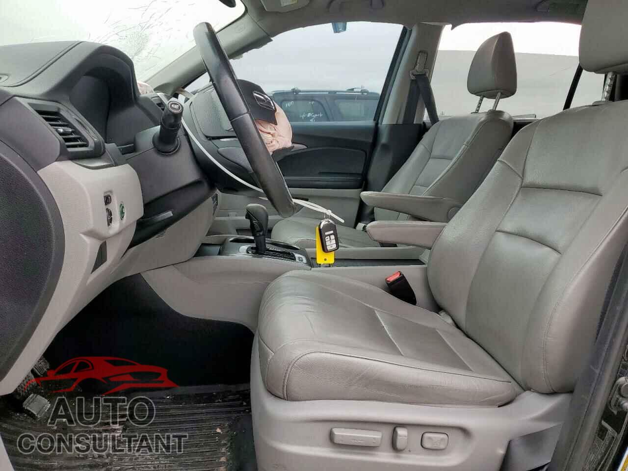 HONDA PILOT 2017 - 5FNYF5H84HB005790