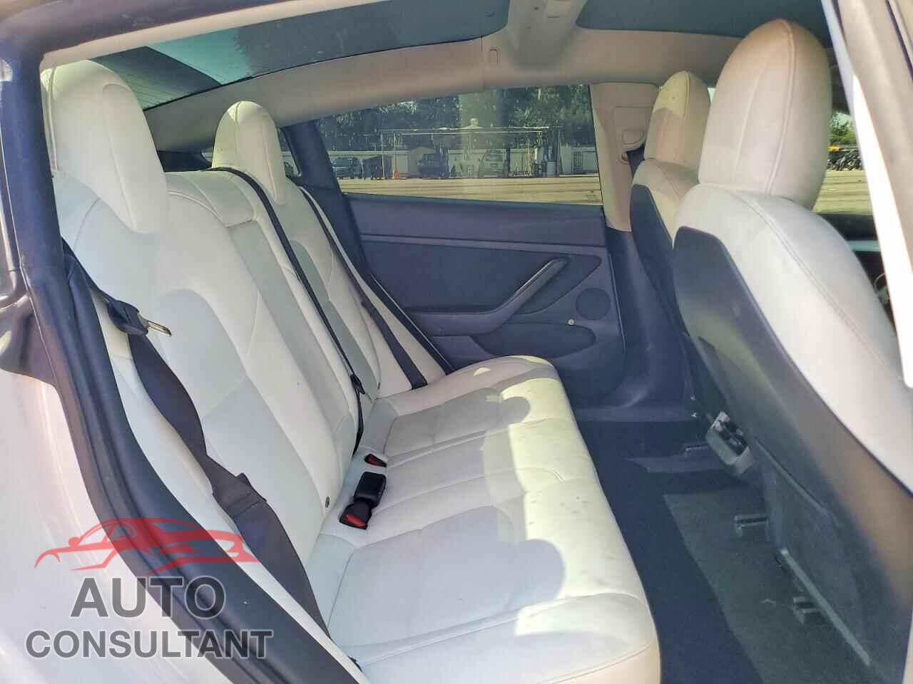 TESLA MODEL 3 2022 - 5YJ3E1EB9NF102355
