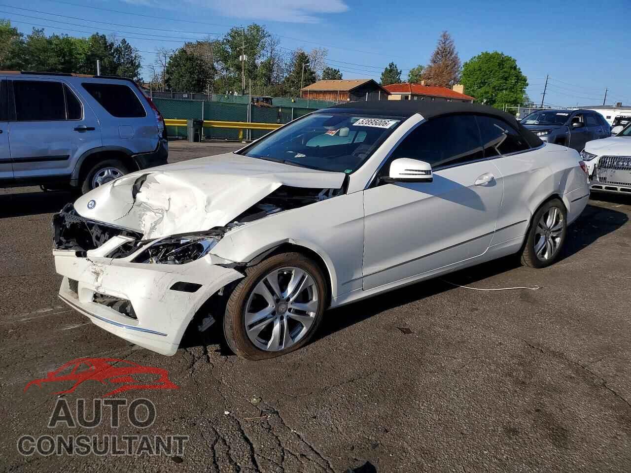 MERCEDES-BENZ E-CLASS 2011 - WDDKK5GF3BF060046