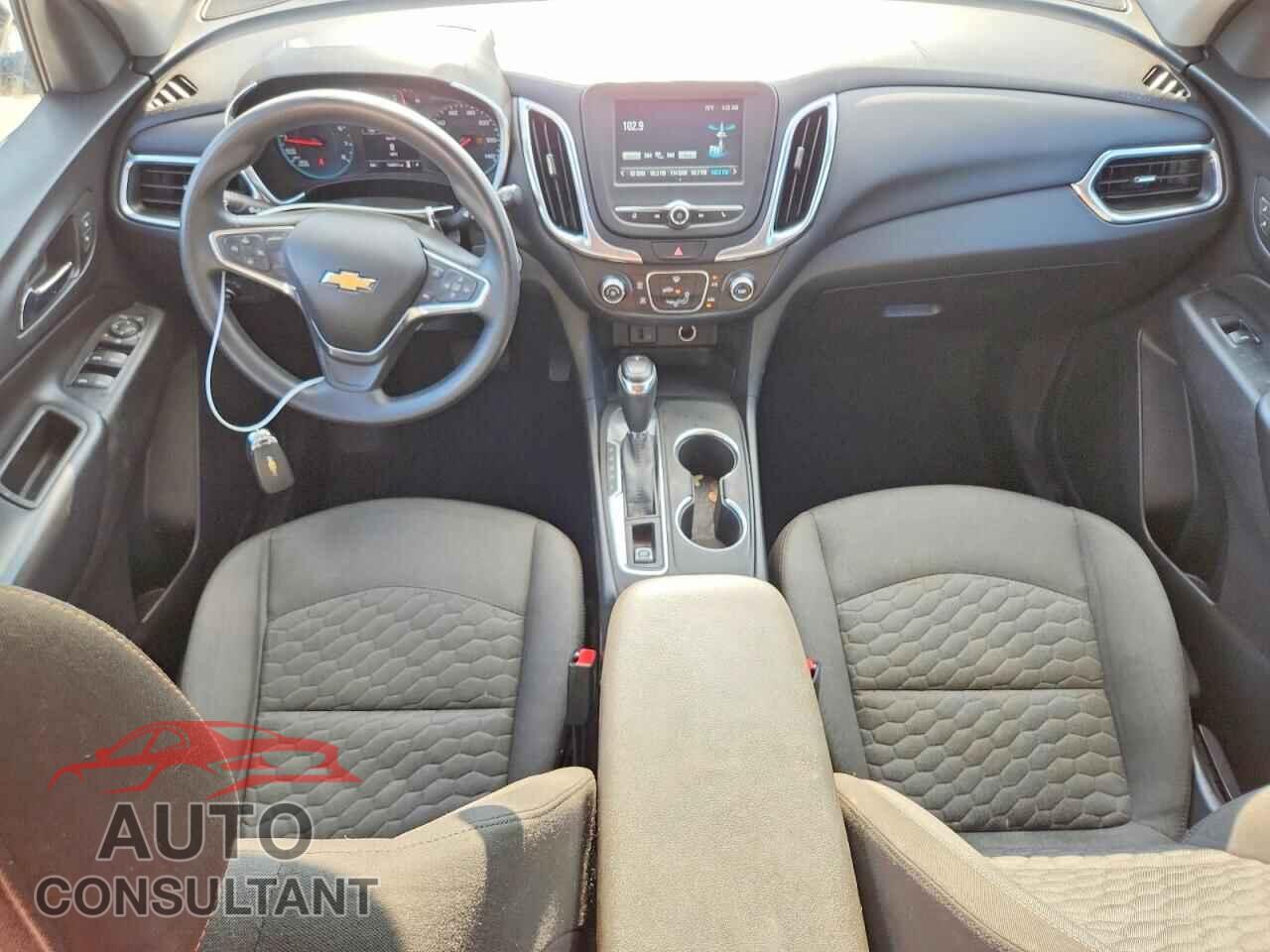 CHEVROLET EQUINOX 2018 - 2GNAXJEV1J6288024