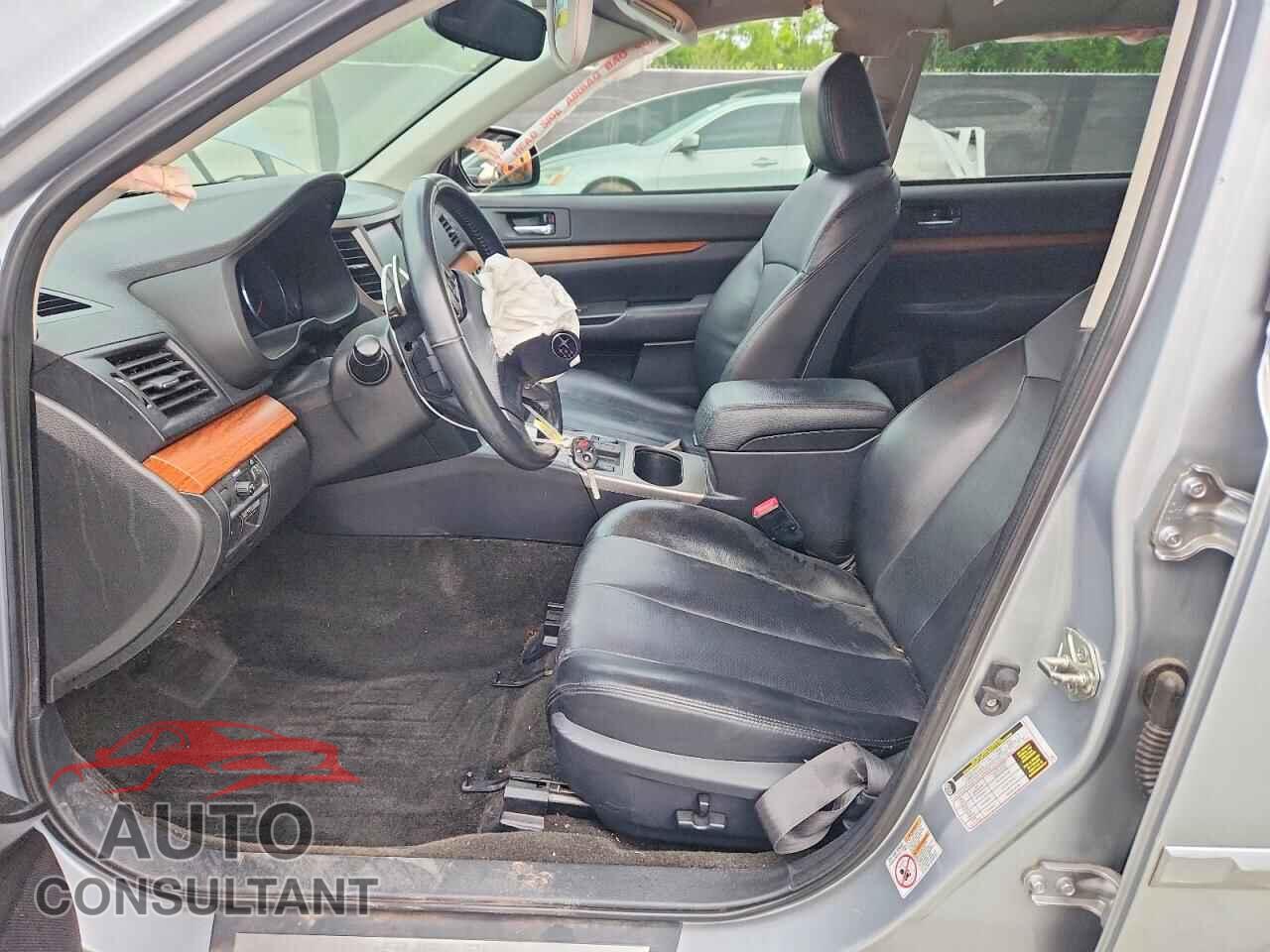SUBARU OUTBACK 2013 - 4S4BRDPC9D2318758