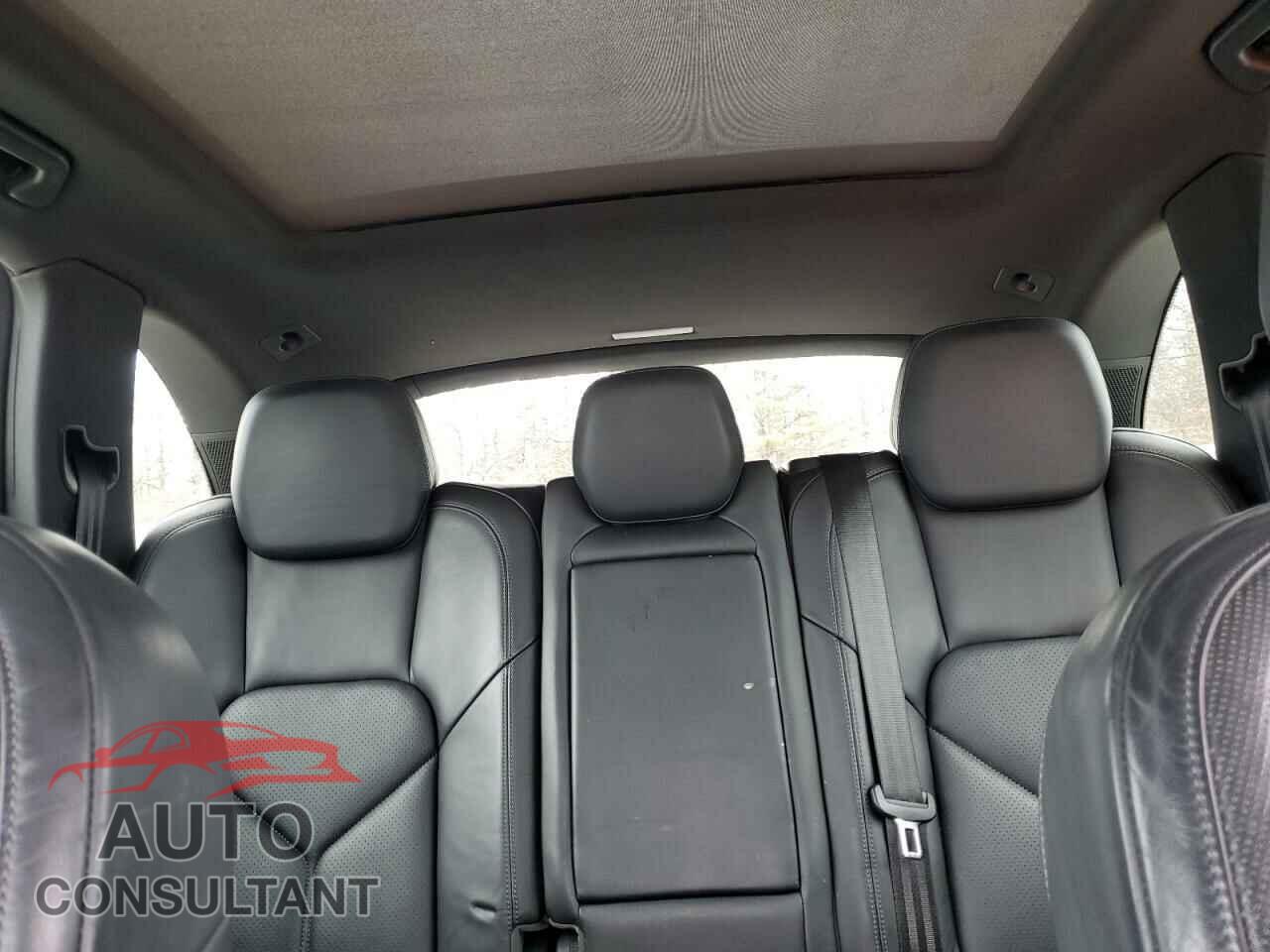 PORSCHE CAYENNE 2013 - WP1AB2A27DLA85903