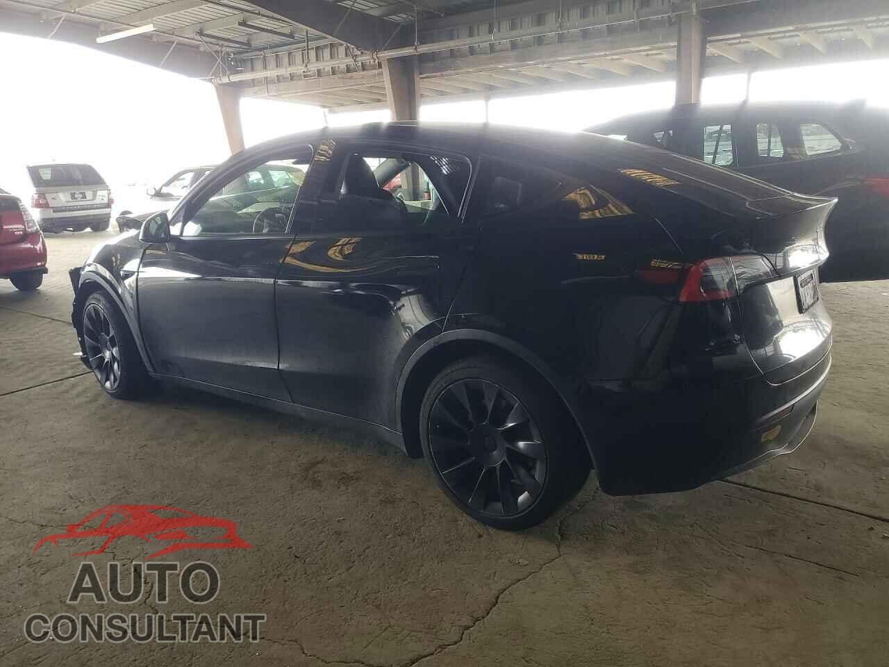 TESLA MODEL Y 2021 - 5YJYGAEE8MF138482