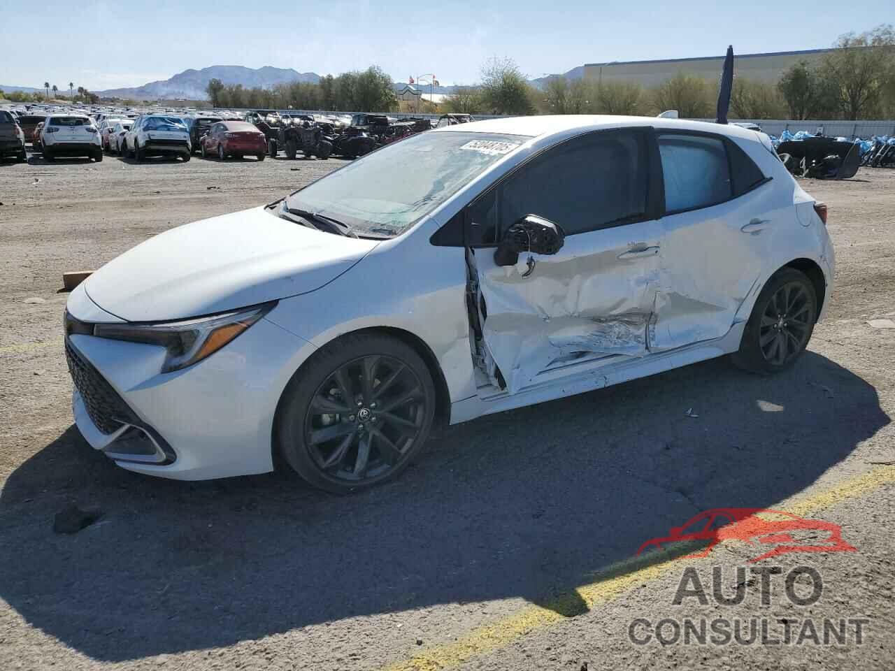 TOYOTA COROLLA 2024 - JTNC4MBE2R3226629