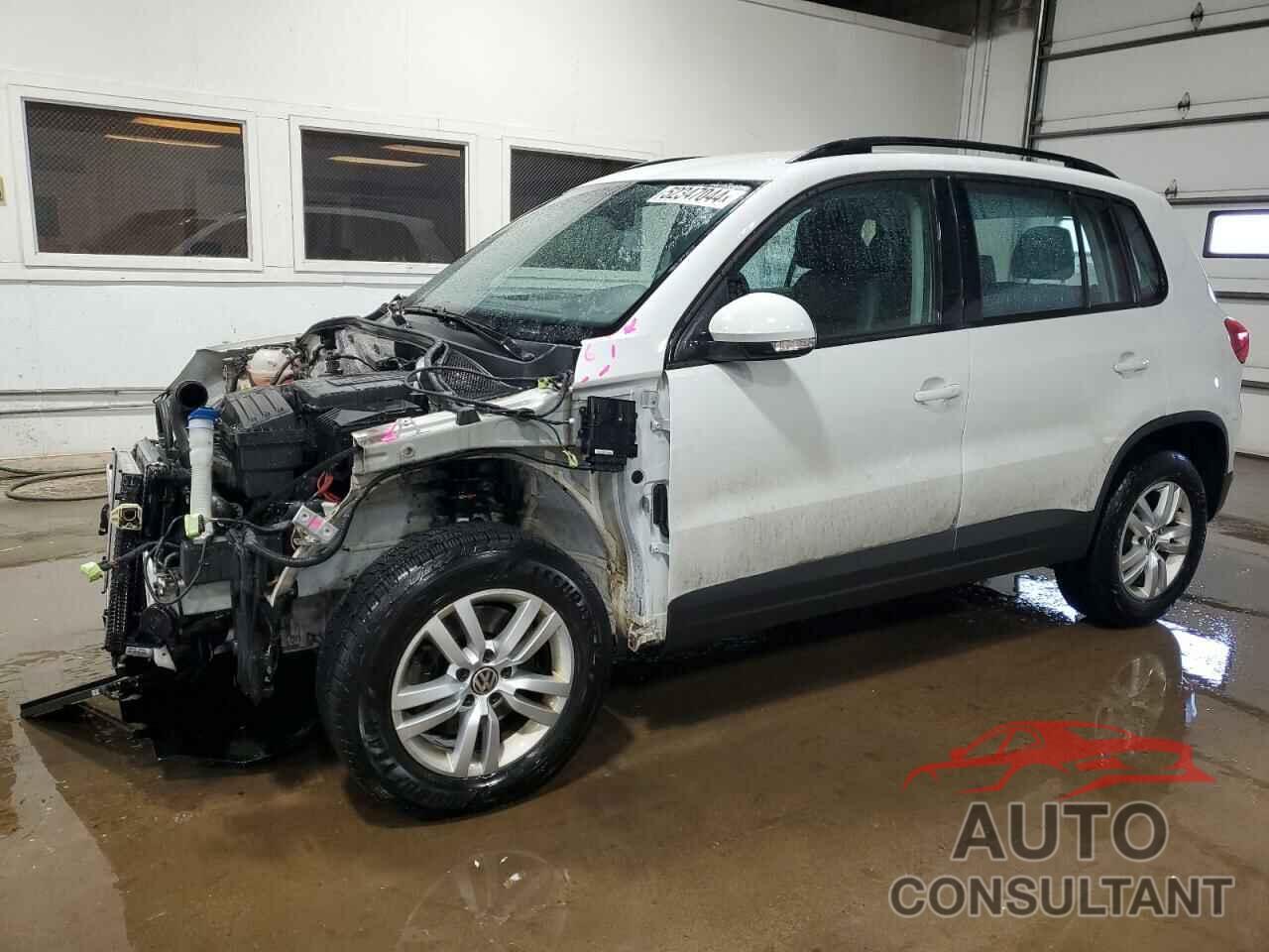 VOLKSWAGEN TIGUAN 2017 - WVGBV7AX8HK001973