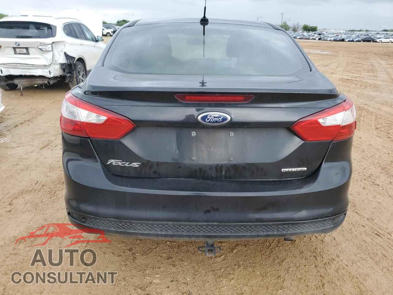FORD FOCUS 2014 - 1FADP3E22EL406267