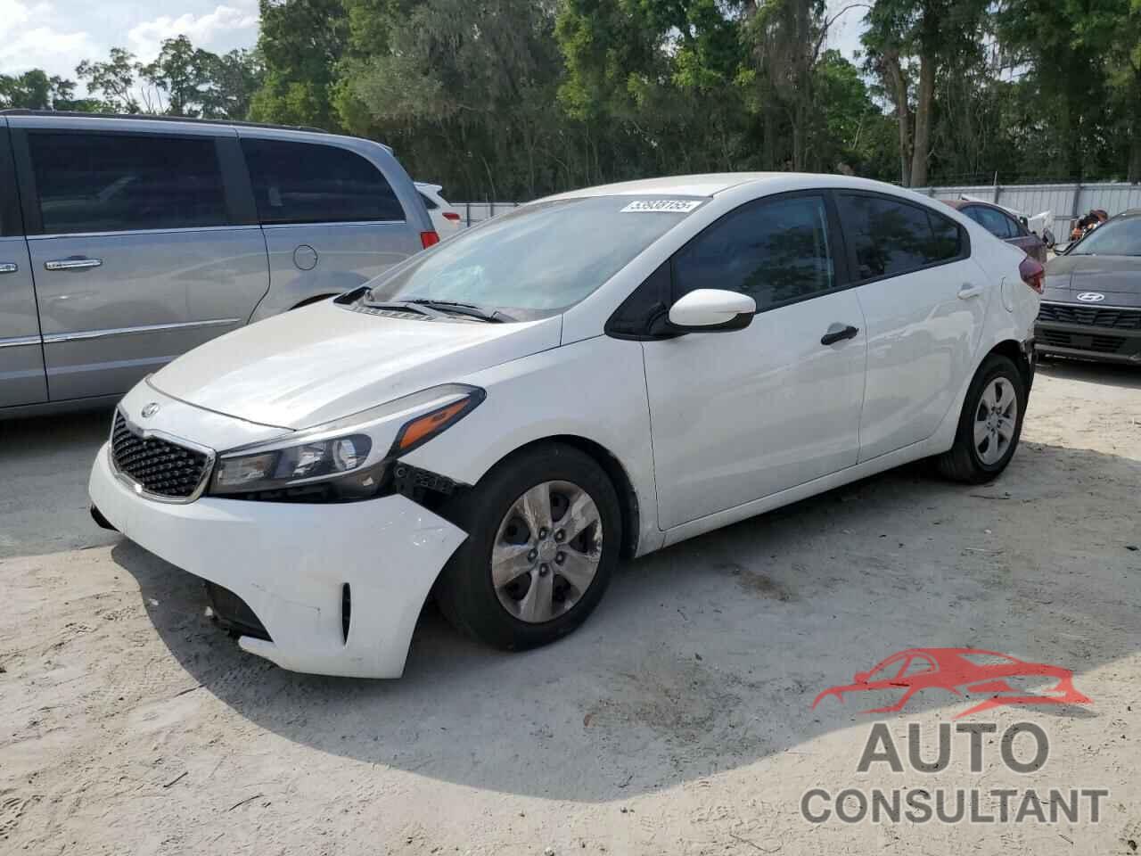 KIA FORTE 2018 - 3KPFK4A73JE195298