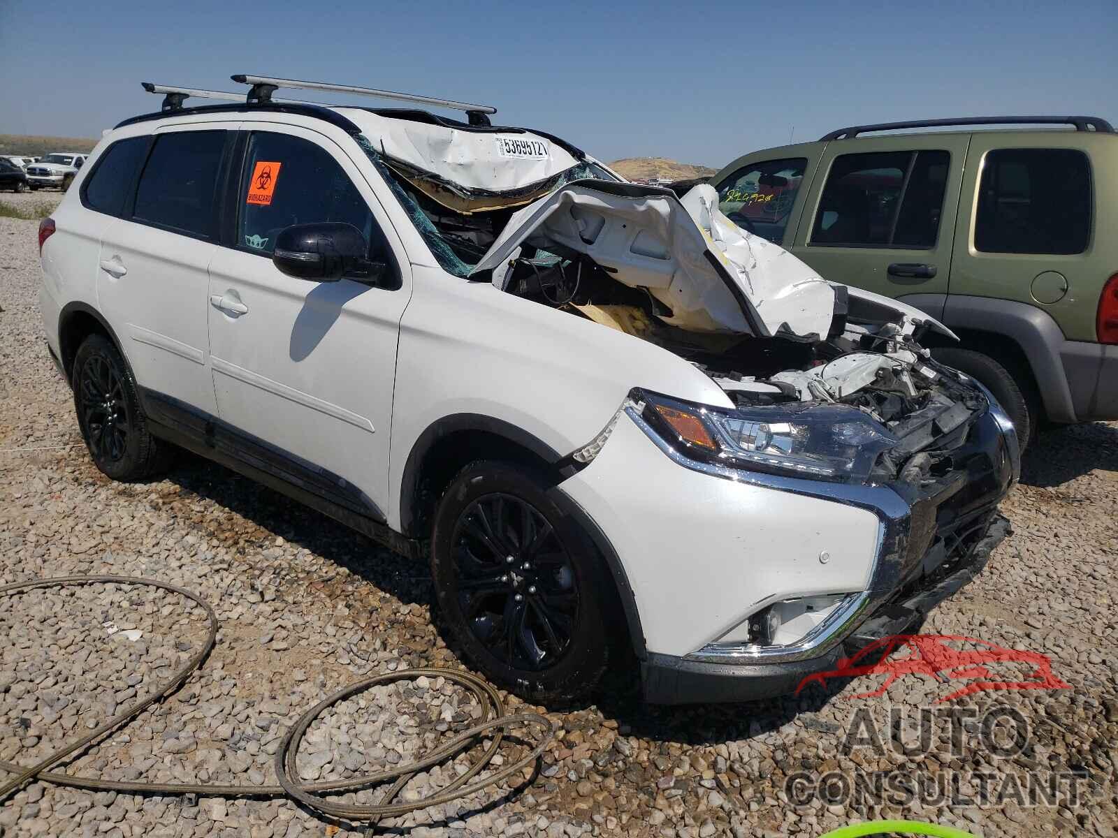 MITSUBISHI OUTLANDER 2018 - JA4AZ3A33JZ023235