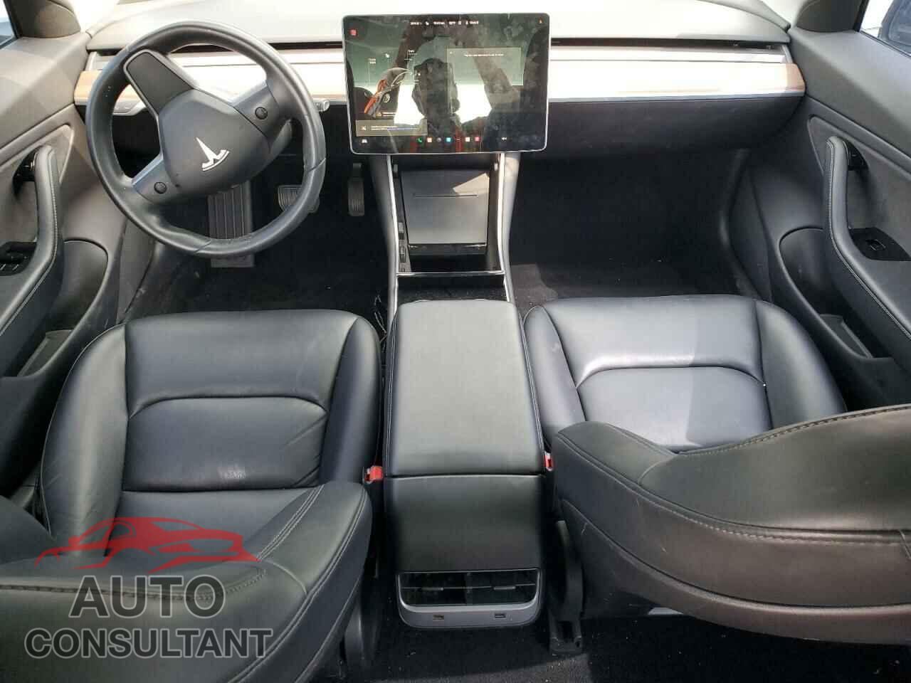 TESLA MODEL 3 2019 - 5YJ3E1EA3KF300660