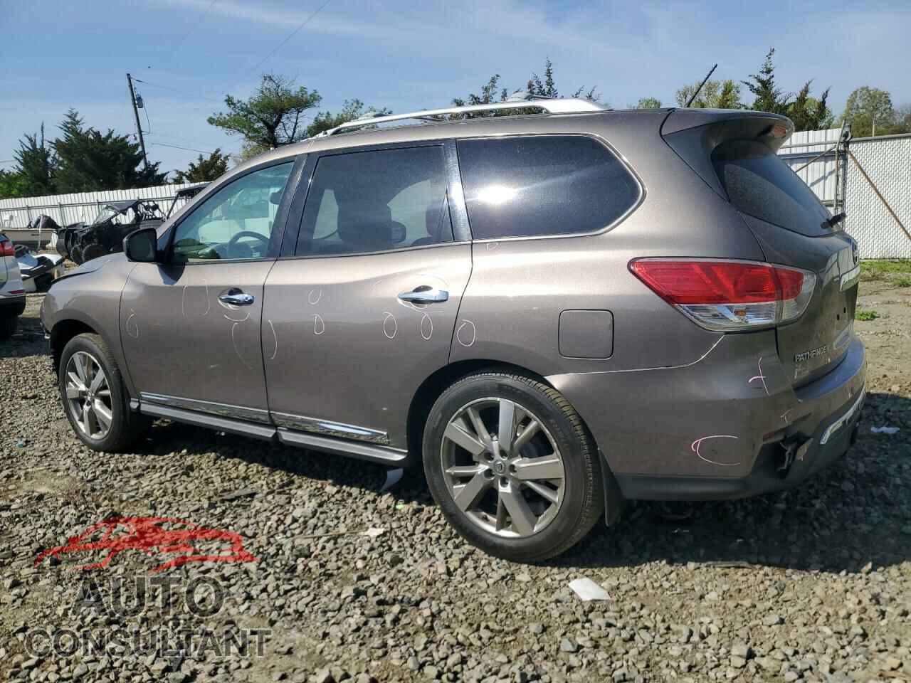 NISSAN PATHFINDER 2013 - 5N1AR2MM1DC666237