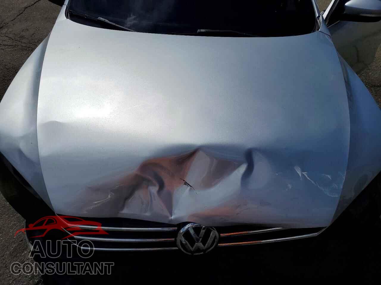 VOLKSWAGEN PASSAT 2015 - 1VWAT7A38FC112613