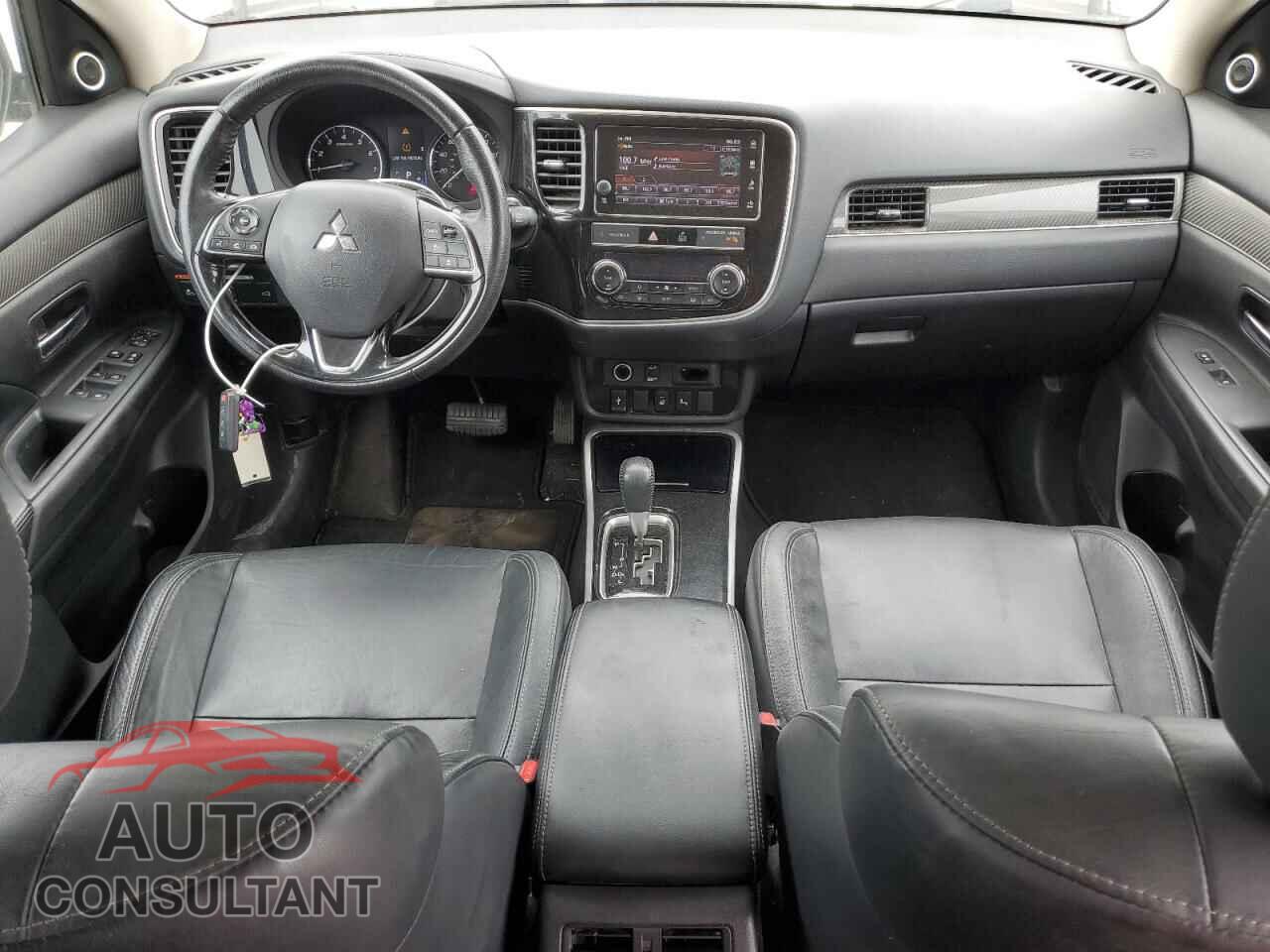 MITSUBISHI OUTLANDER 2019 - JA4AD3A36KZ008096
