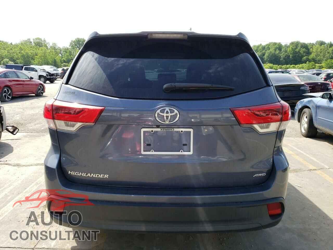 TOYOTA HIGHLANDER 2019 - 5TDBZRFH4KS962849
