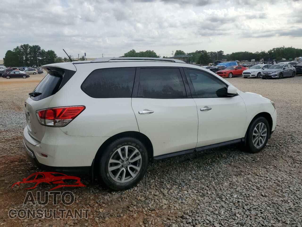 NISSAN PATHFINDER 2016 - 5N1AR2MN9GC627117