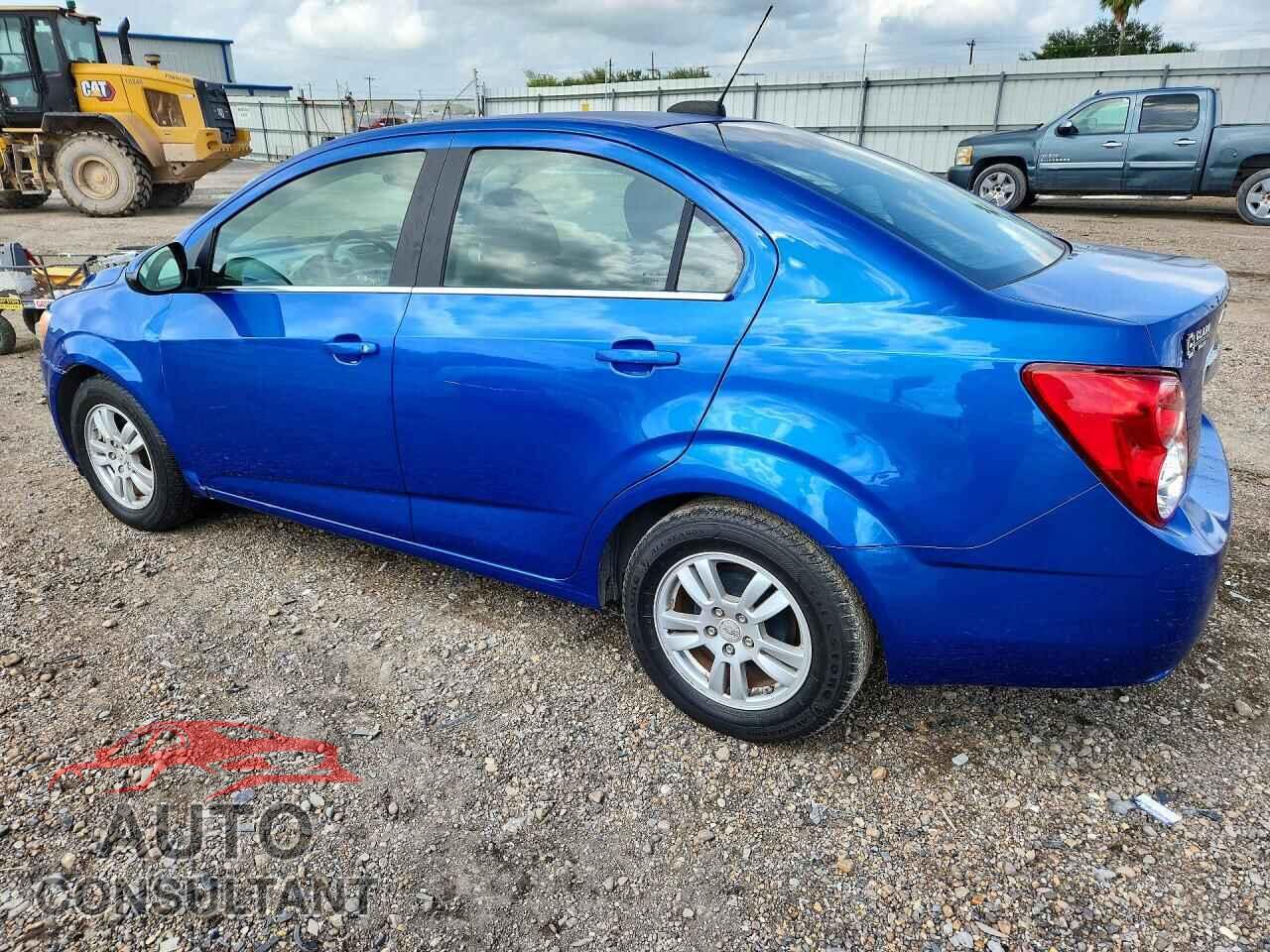 CHEVROLET SONIC 2016 - 1G1JC5SH3G4178315