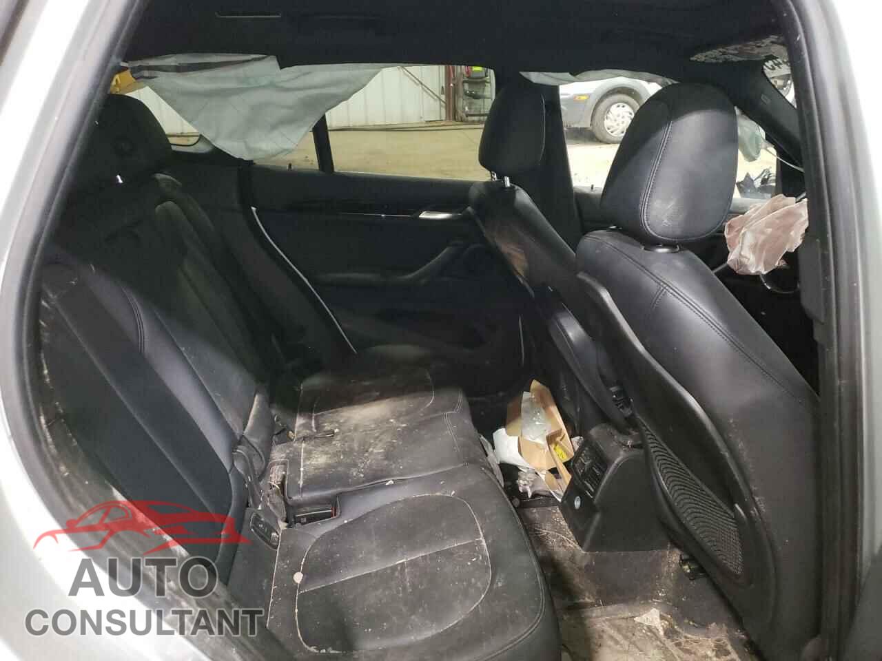 BMW X1 2017 - WBXHT3C33H5F72167