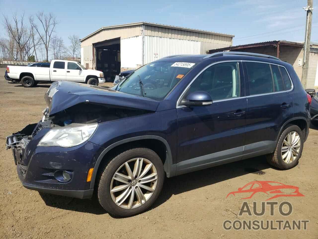 VOLKSWAGEN TIGUAN 2011 - WVGBV7AX1BW563598