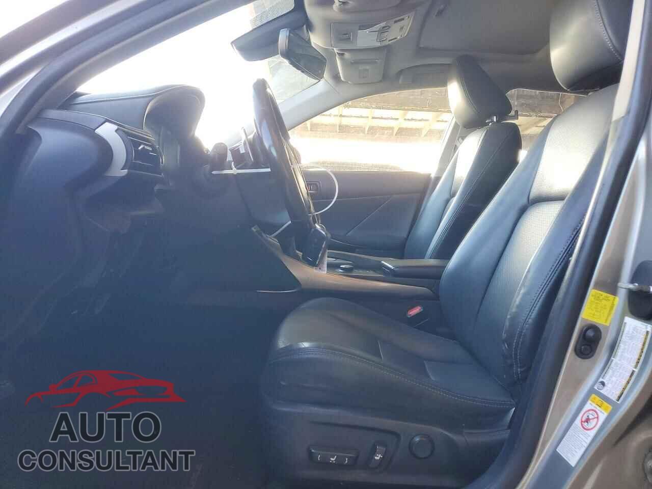LEXUS IS 2017 - JTHBA1D29H5049640