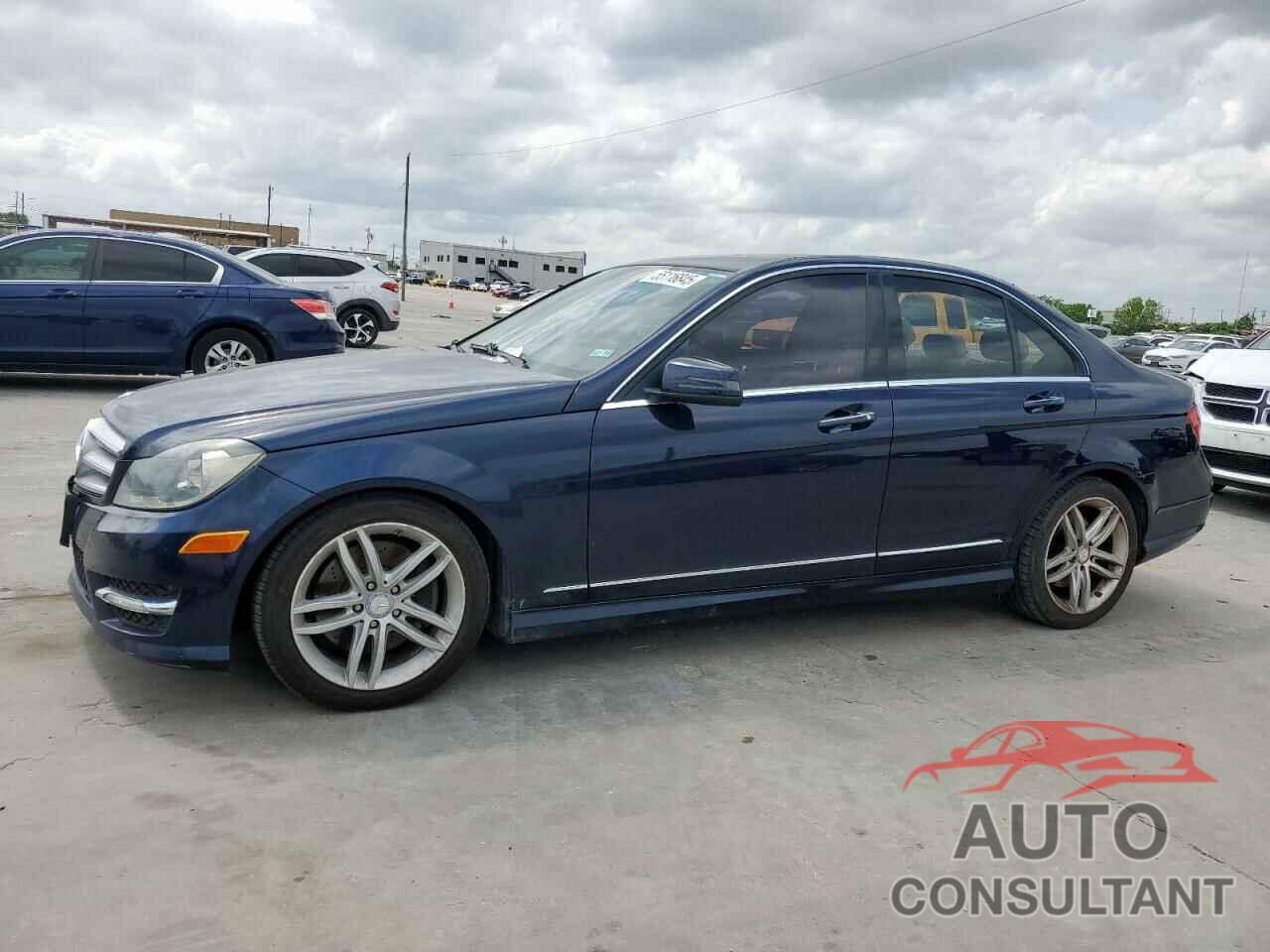 MERCEDES-BENZ C-CLASS 2013 - WDDGF8AB2DR241965