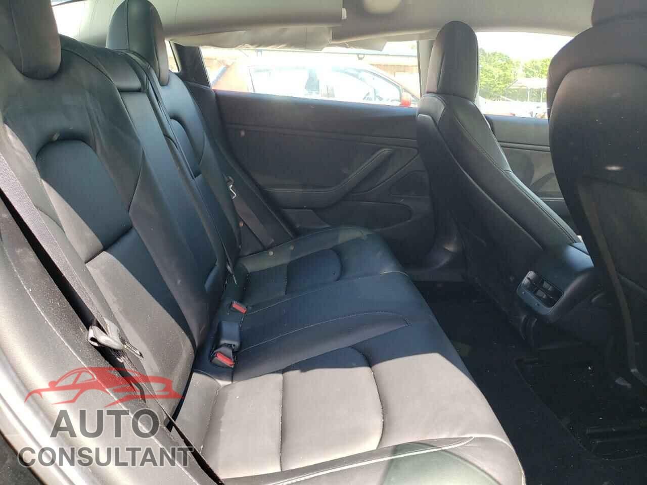 TESLA MODEL 3 2019 - 5YJ3E1EB4KF384691