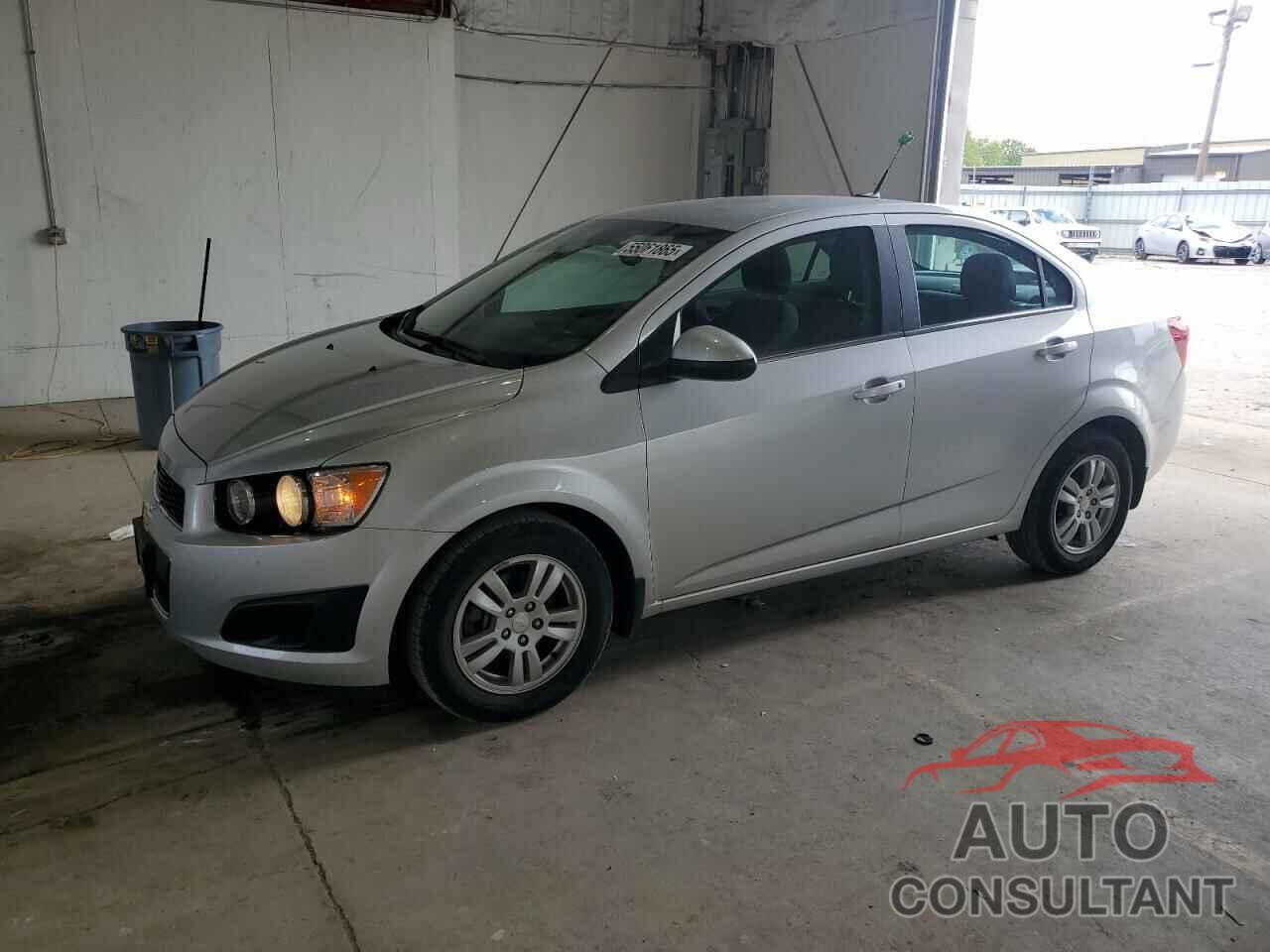 CHEVROLET SONIC 2013 - 1G1JC5SB9D4247435