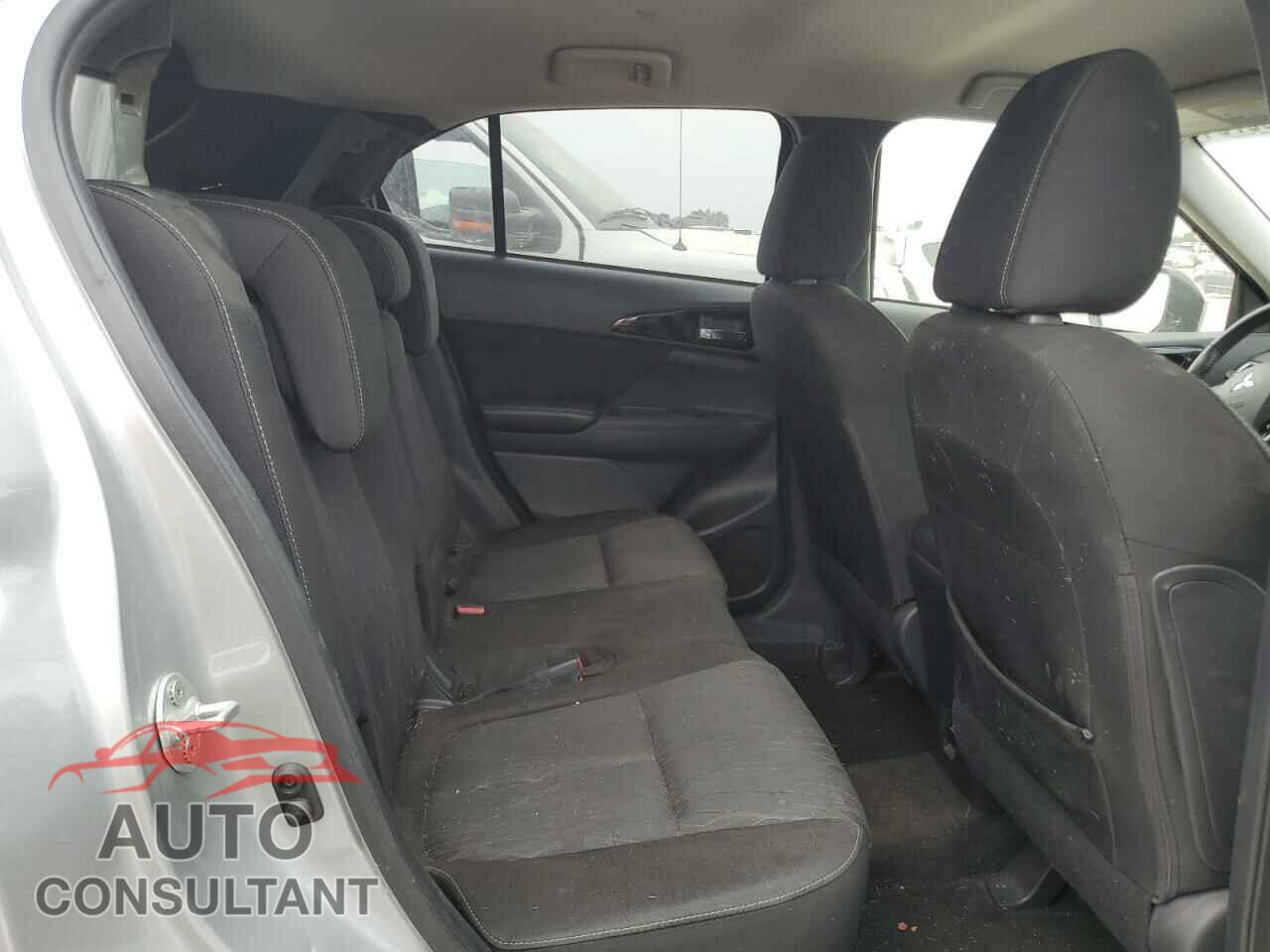 MITSUBISHI ECLIPSE 2018 - JA4AT5AA5JZ041649
