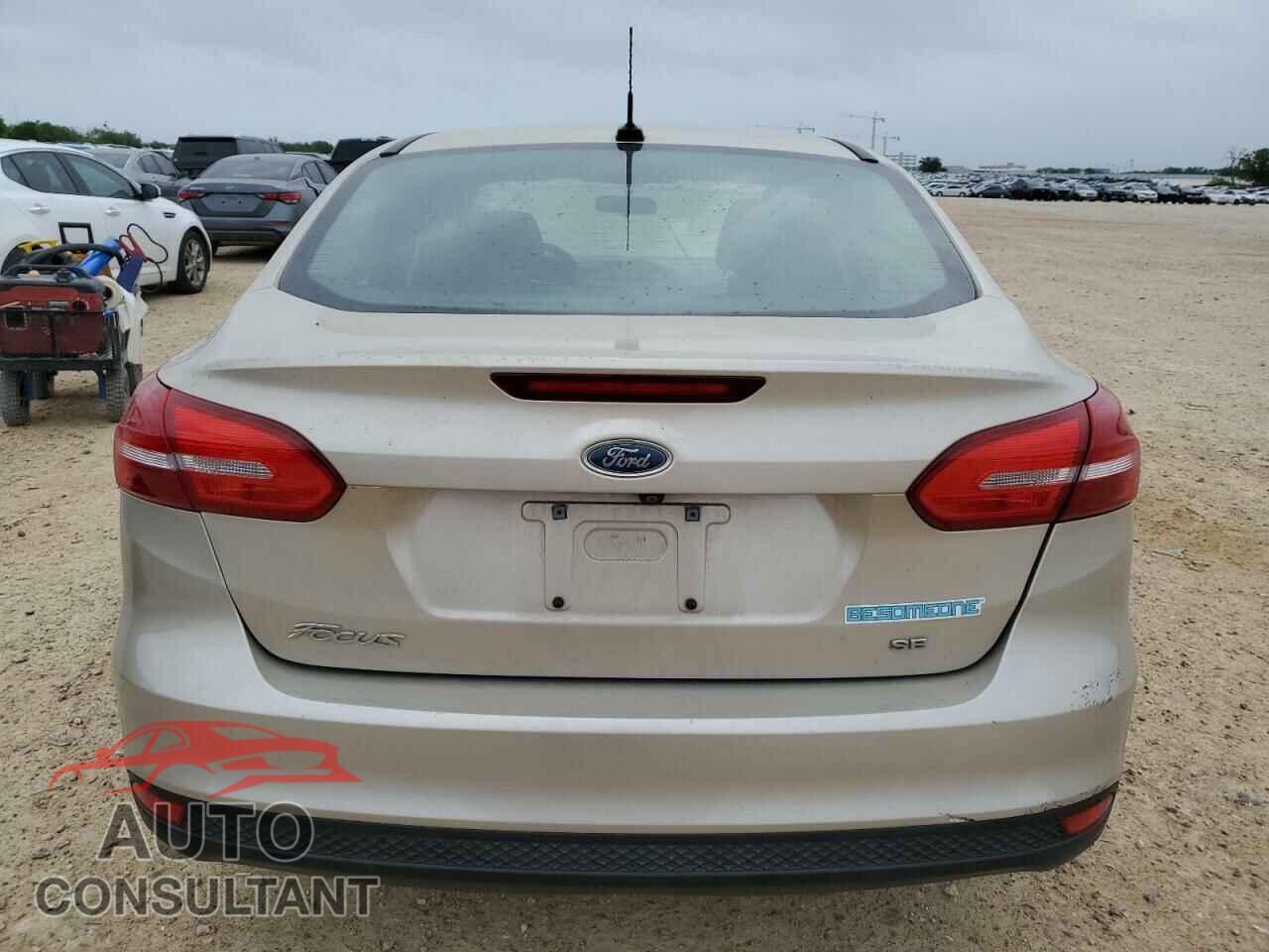 FORD FOCUS 2017 - 1FADP3F29HL304872
