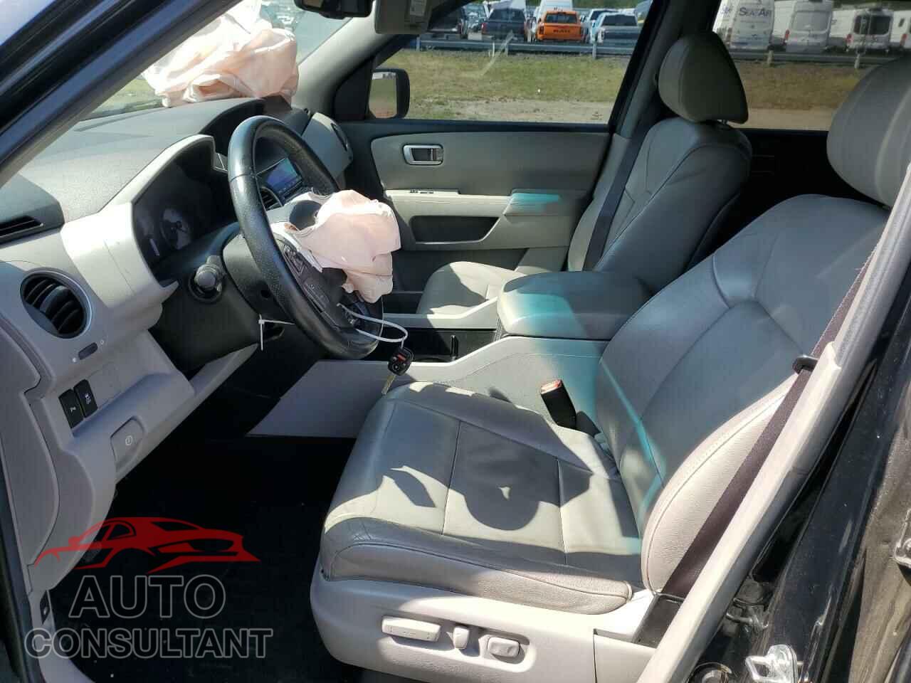HONDA PILOT 2012 - 5FNYF4H92CB059200
