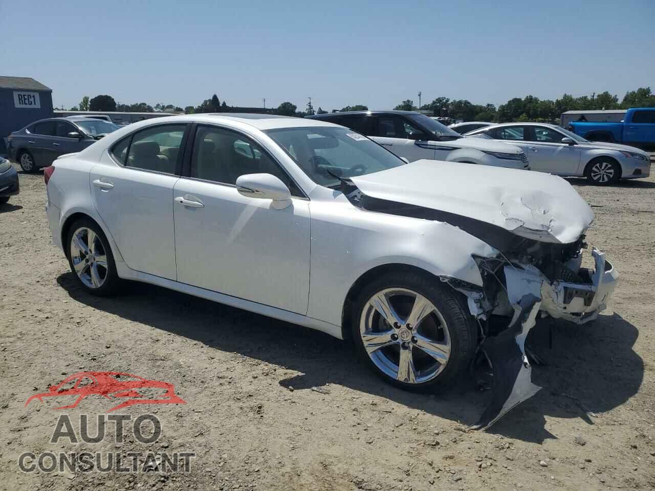 LEXUS IS 2011 - JTHBF5C2XB5132253