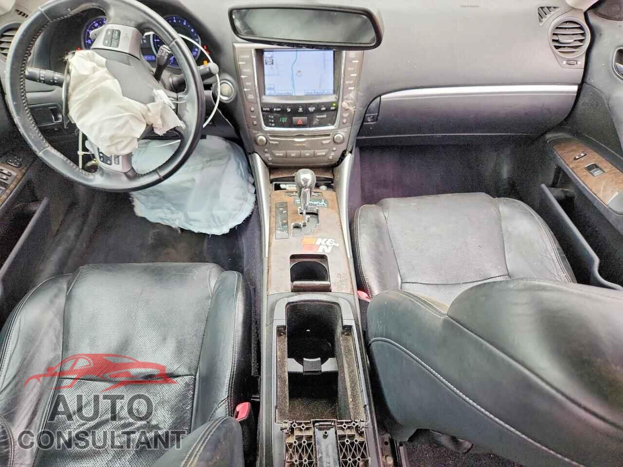 LEXUS IS 2011 - JTHCF5C24B5050104