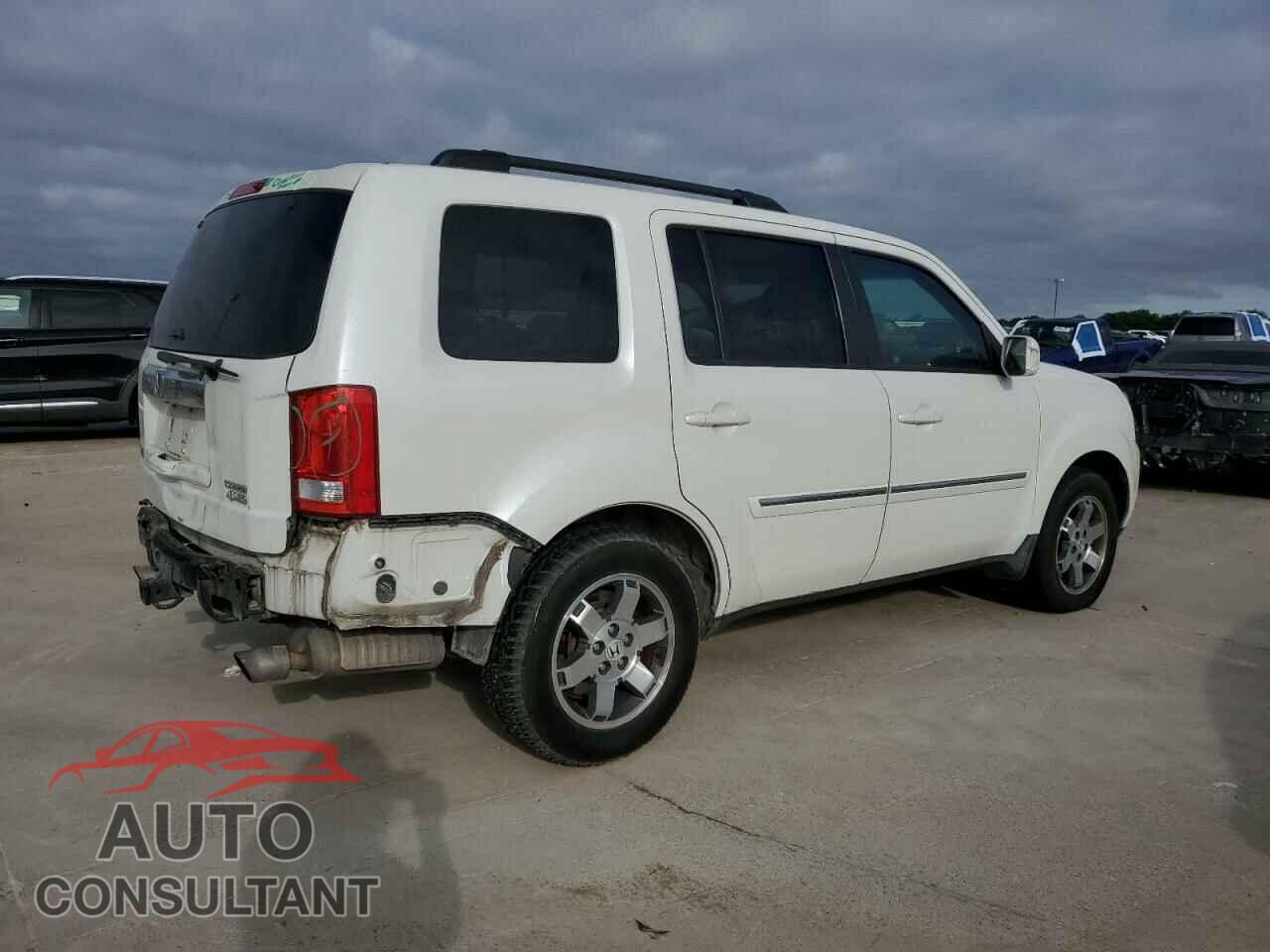 HONDA PILOT 2011 - 5FNYF4H91BB006311