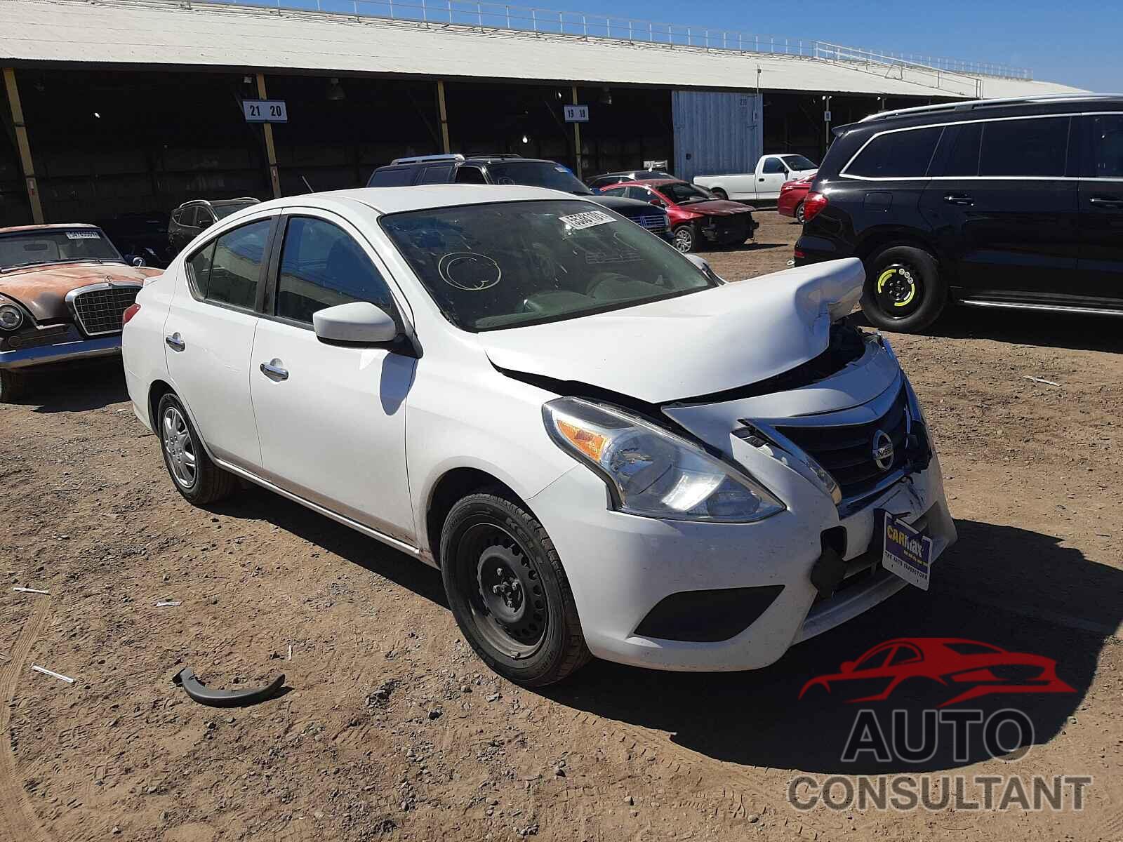 NISSAN VERSA 2017 - 3N1CN7AP0HL815772