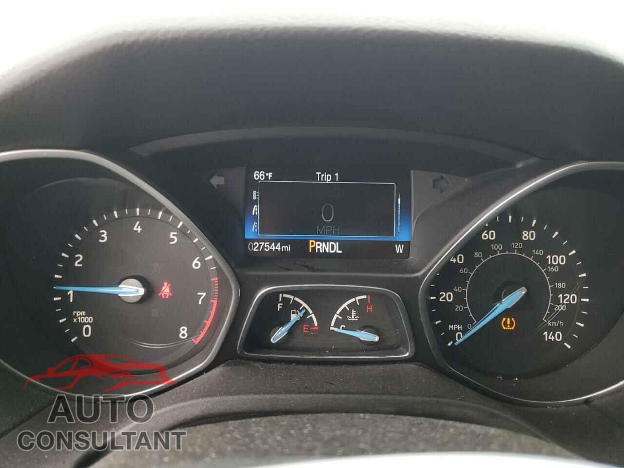 FORD FOCUS 2017 - 1FADP3F28HL270925