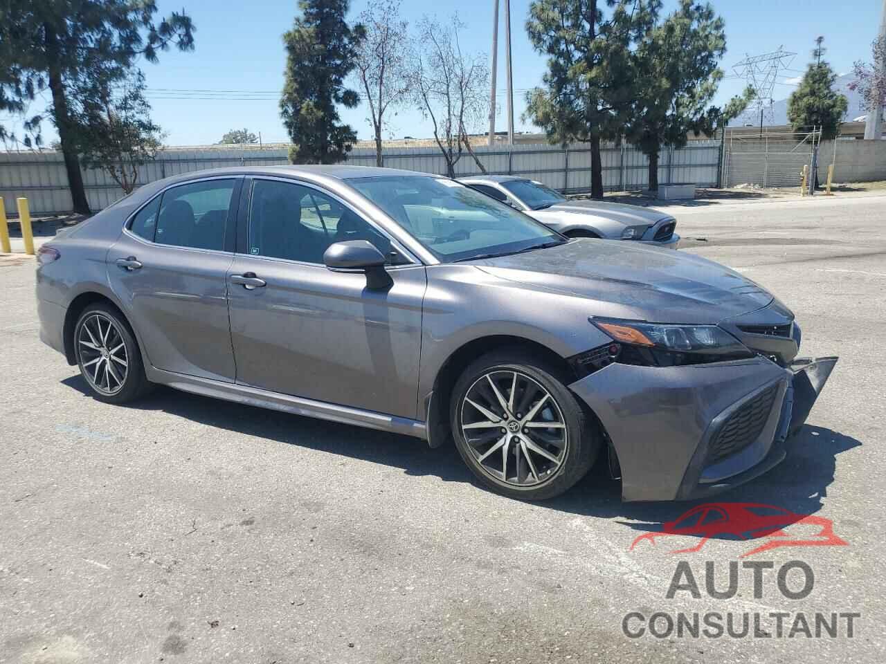 TOYOTA CAMRY 2022 - 4T1G11AK3NU062070
