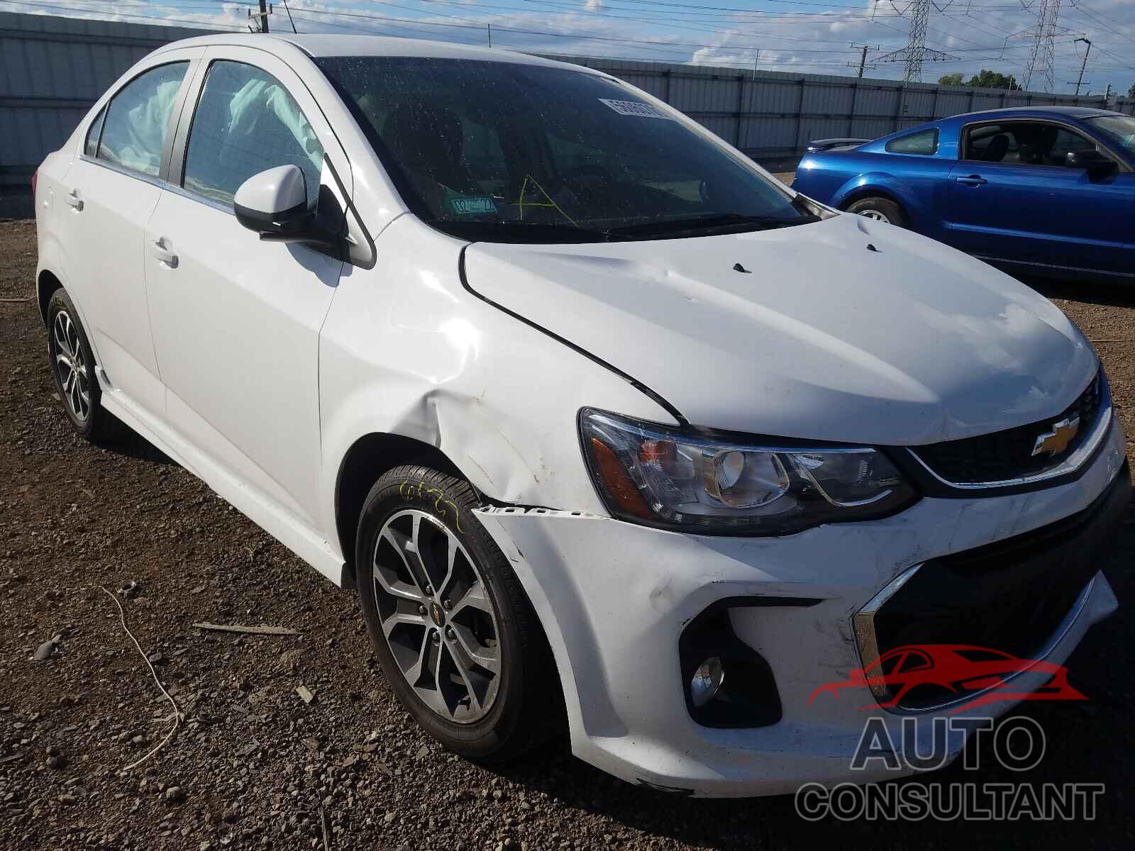 CHEVROLET SONIC 2017 - 1G1JD5SH1H4104227
