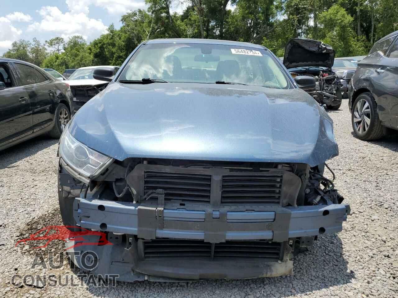 FORD TAURUS 2018 - 1FAHP2D82JG129446
