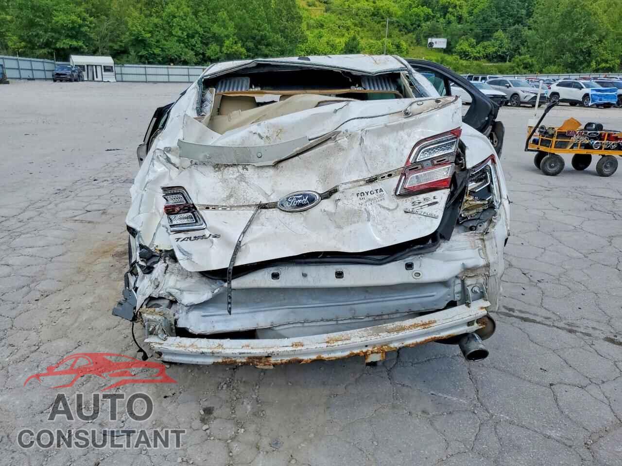 FORD TAURUS 2013 - 1FAHP2E83DG214668