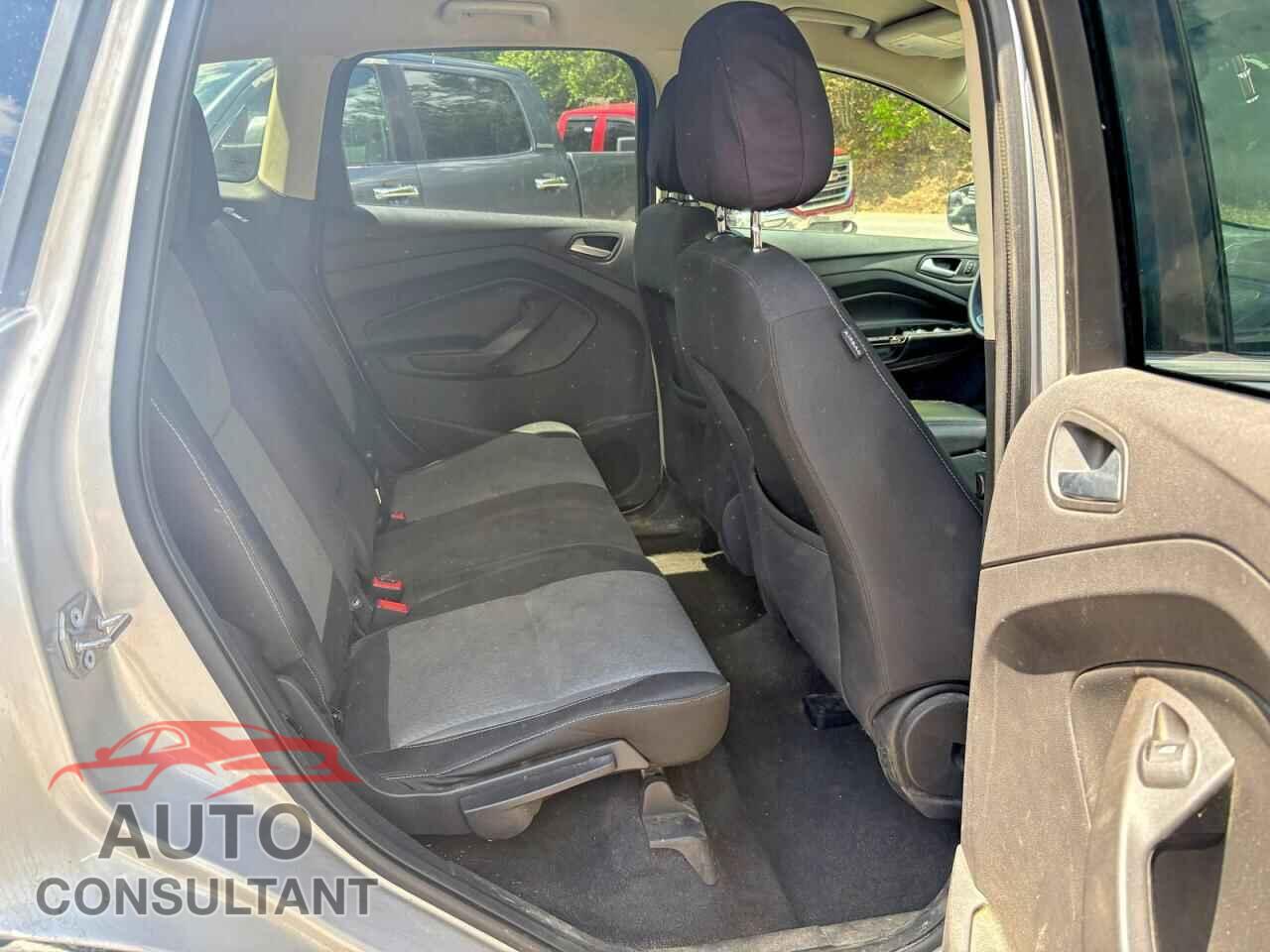 FORD ESCAPE 2017 - 1FMCU9G97HUB66882